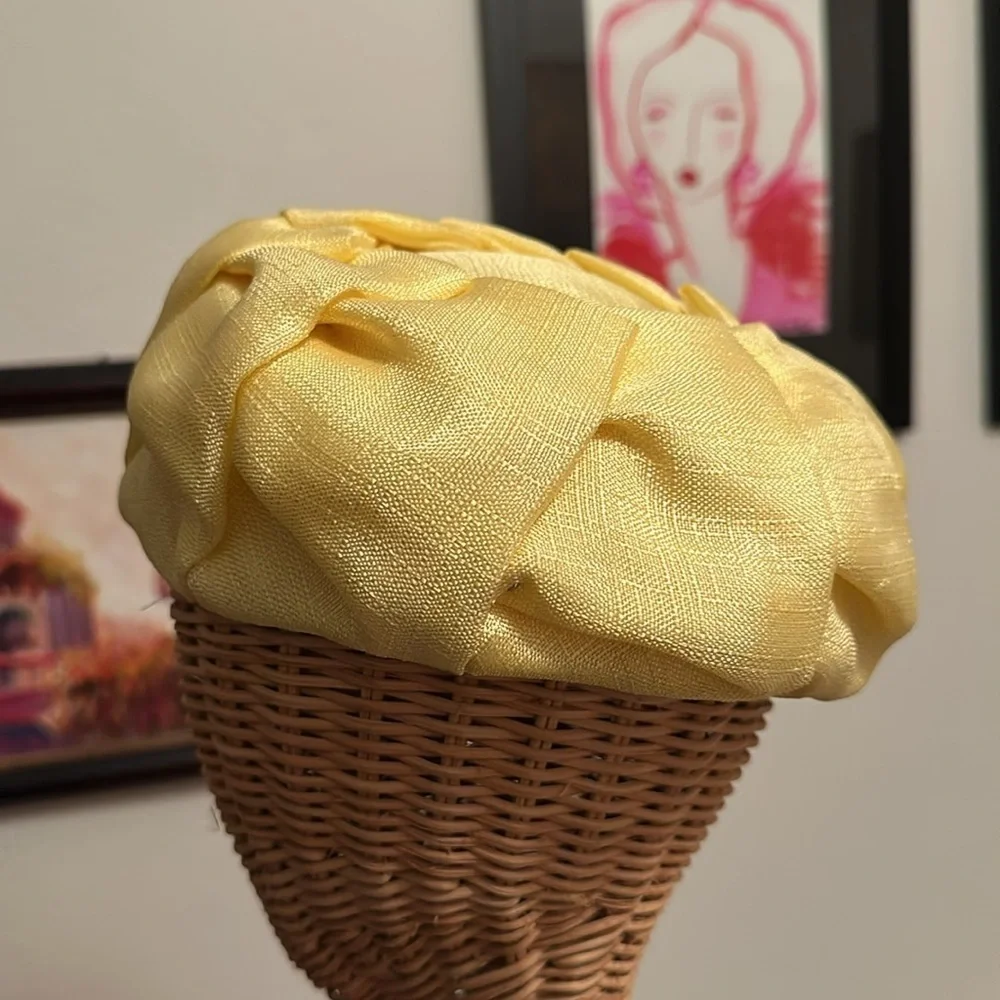 💛💛💛Vintage union made hat, perfect handmade excellent condition yellow